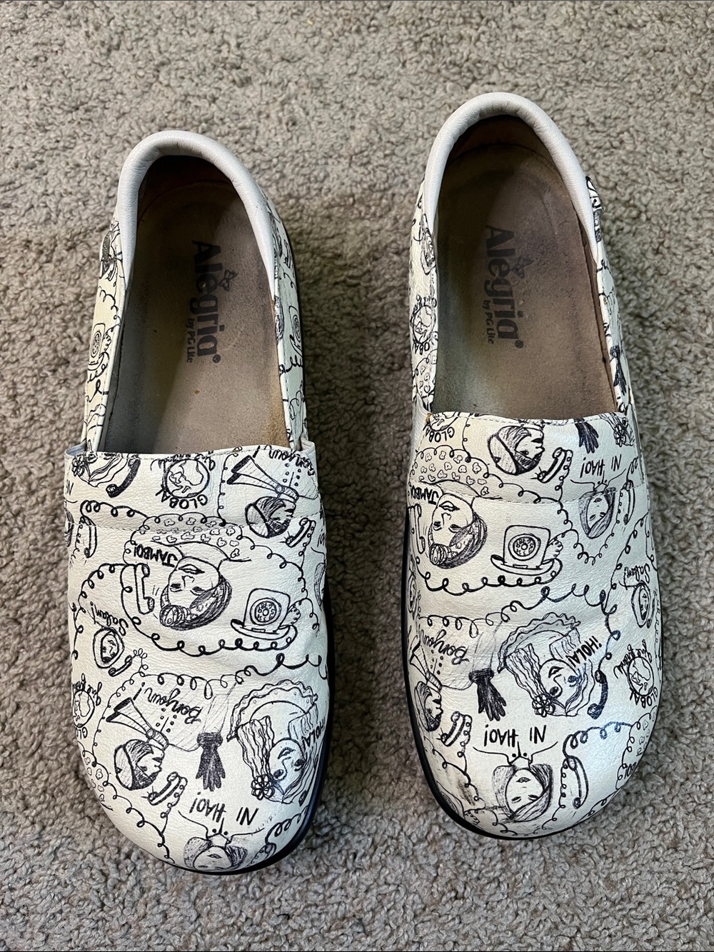 Alegria Keli Slip-On Professional Nursing Clogs Black White Cartoon US 11 EU 41